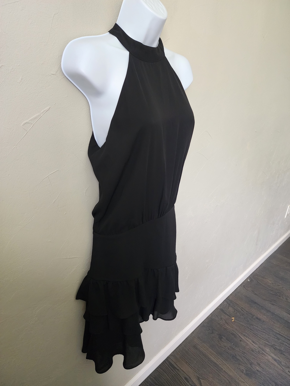 Krissa Assymetrical Ruffle Halter Dress Size Small - Picture 2 of 8